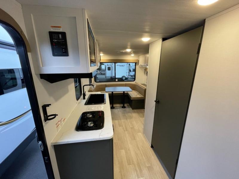 2025 Keystone Bullet Classic (East) 1900RD, $ 25,990