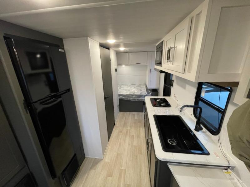 2025 Keystone Bullet Classic (East) 1900RD, $ 25,990