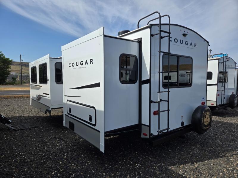 2025 Keystone Cougar Half-Ton (Travel Trailer) 25F, $ 53,990
