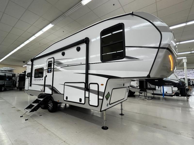 2025 Keystone Cougar Half-Ton (Fifth Wheel) 23MLE, $ 57,990