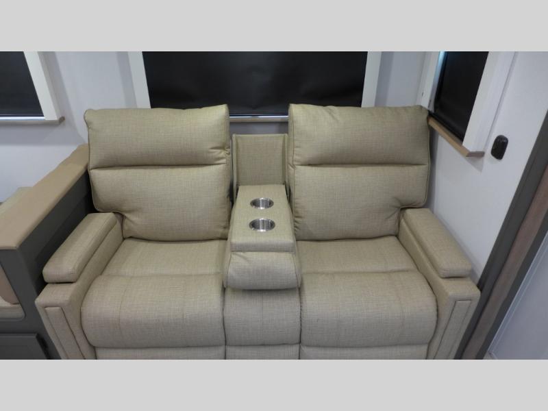 2025 Keystone Bullet Crossfire 260RBS, $ 47,379