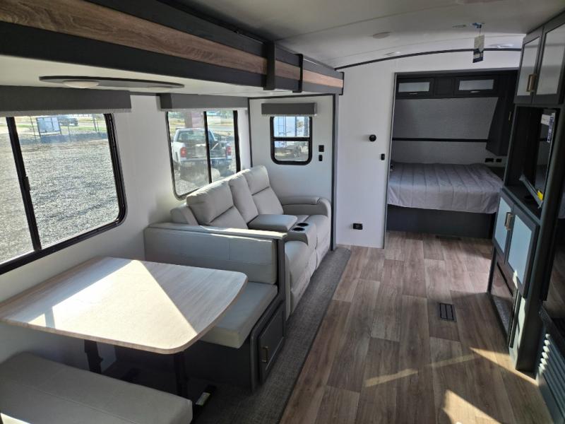 2025 Keystone Bullet Crossfire (Double-Axle - West, $ 43,990