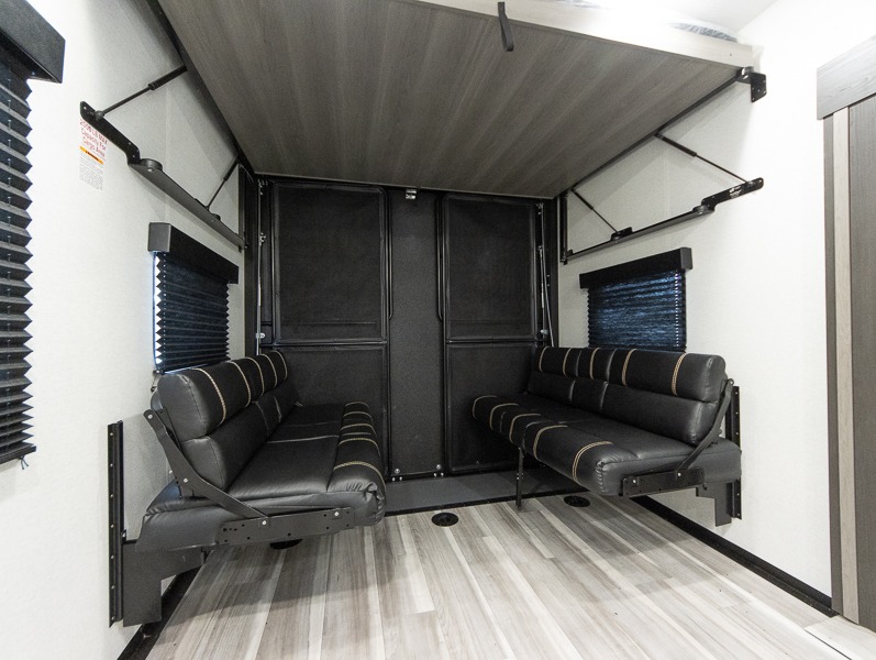 2025 Keystone Raptor Carbon Aluminum 30WFO, $ 32,990