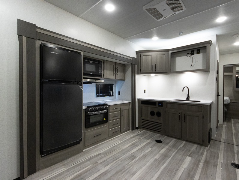 2025 Keystone Raptor Carbon Aluminum 30WFO, $ 32,990