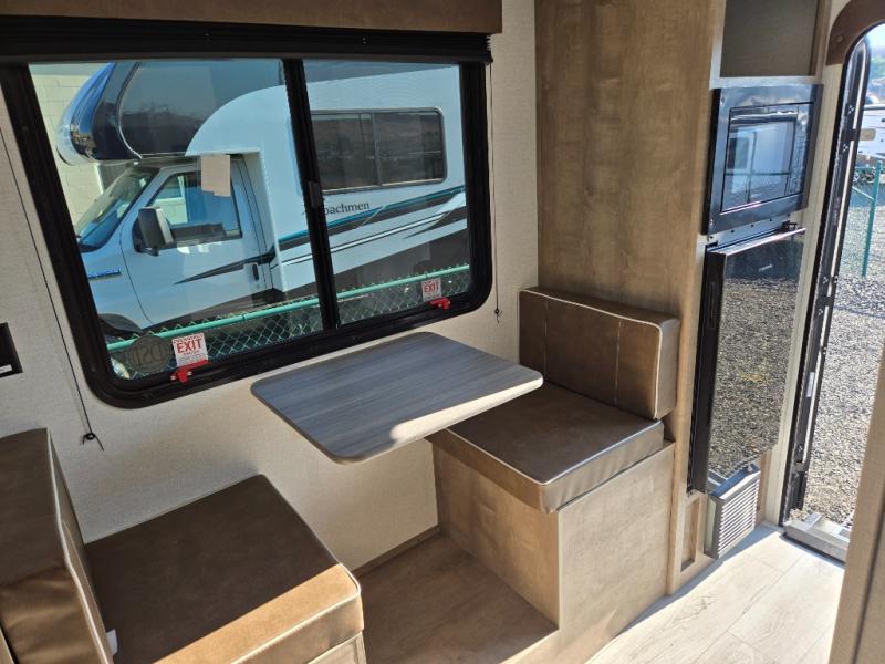 2025 Keystone Springdale Classic Single 1400RE, $ 15,990