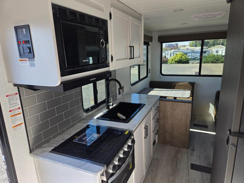 2025 Keystone Springdale Classic (Double Axle - We, $ 25,990