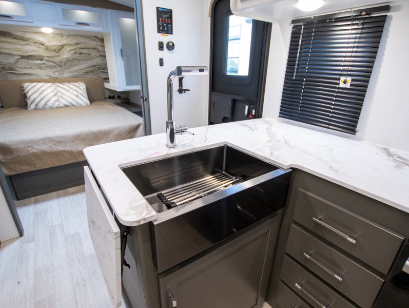 2025 Keystone Bullet Crossfire 290BHS, $ 39,990