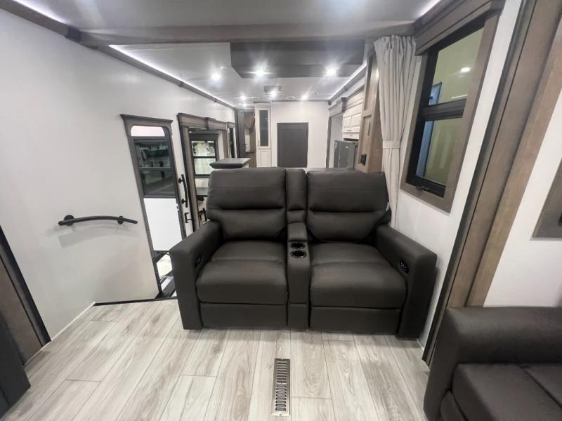 2025 Keystone Montana 3761FL, $ 109,990