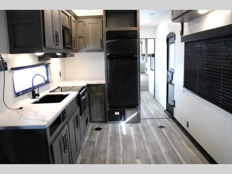 2025 Keystone Raptor Carbon Aluminum 29WFO, $ 29,990