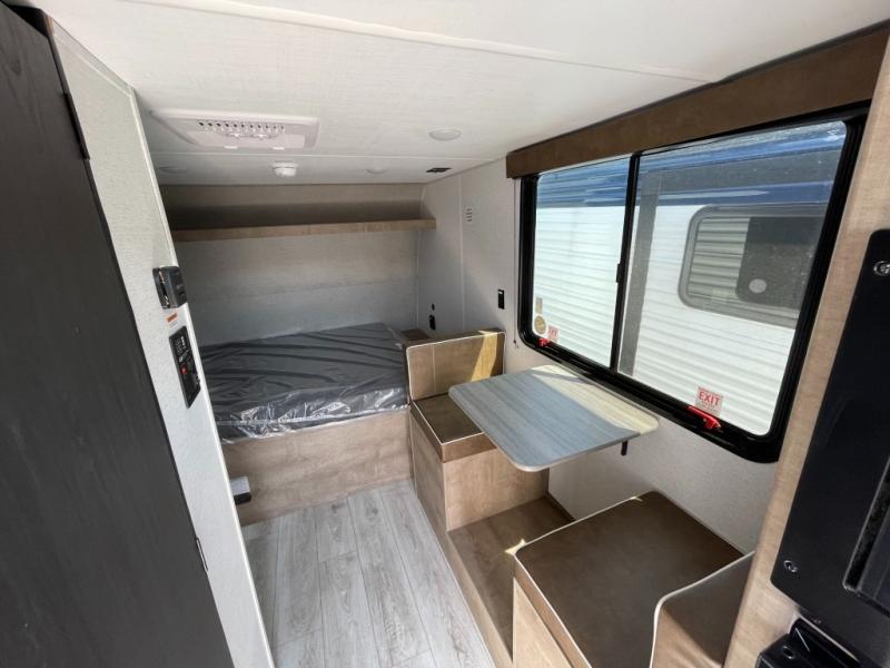 2025 Keystone Springdale Classic Single 1400RE, $ 15,990