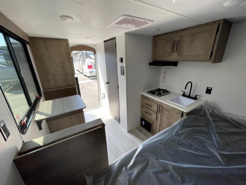 2025 Keystone Springdale Classic Single 1400RE, $ 15,990