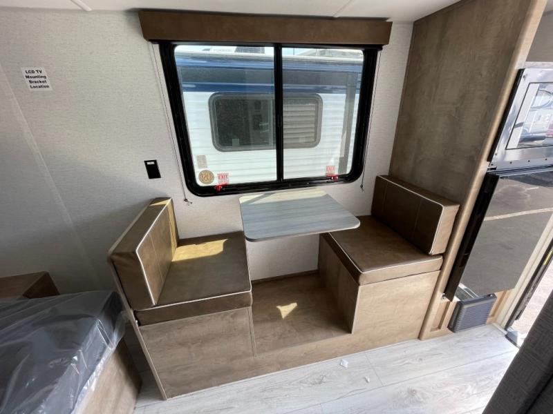 2025 Keystone Springdale Classic Single 1400RE, $ 15,990