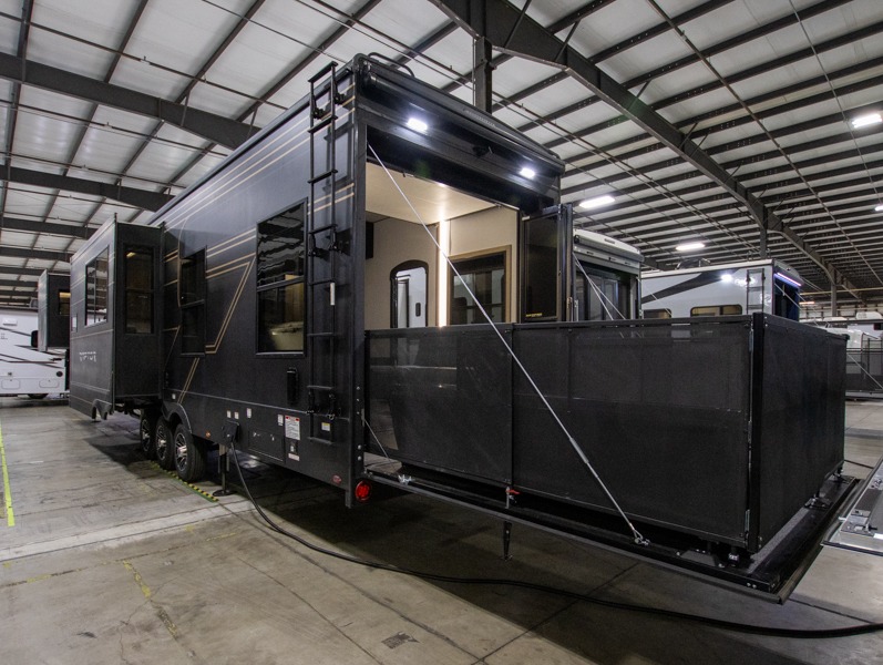 2025 Keystone Raptor 441, $ 177,984