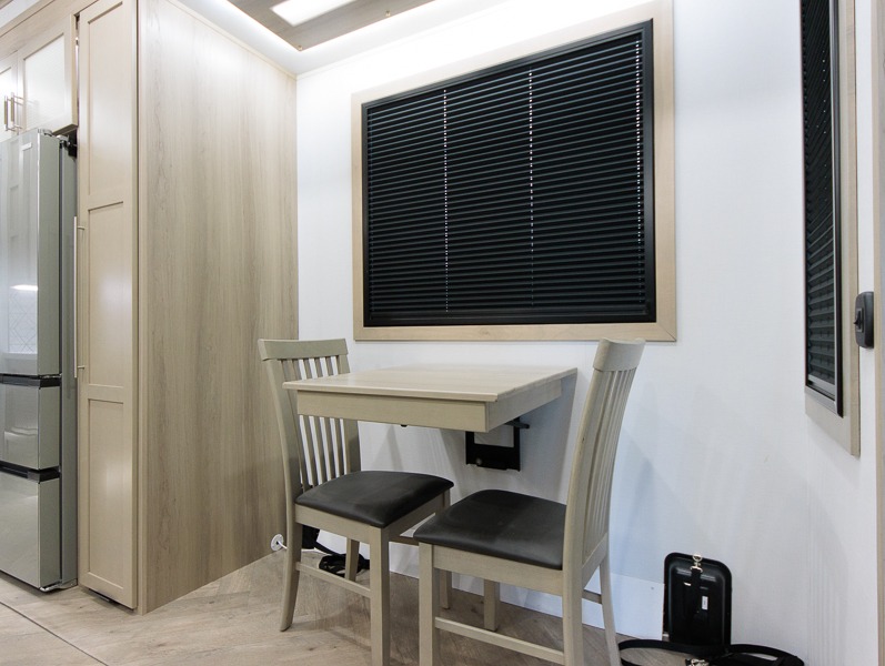 2025 Keystone Raptor 441, $ 177,984