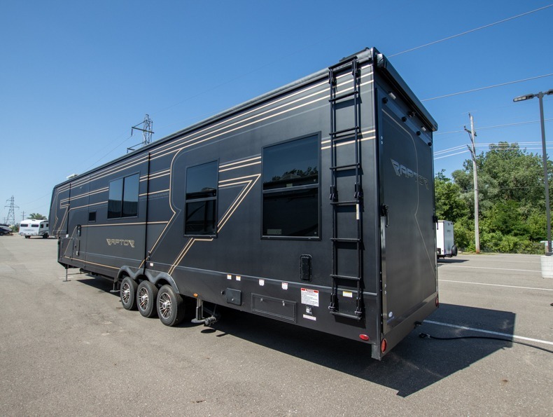 2025 Keystone Raptor 441, $ 180,235
