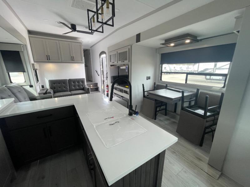 2025 Keystone Montana High Country 325RK, $ 95,401