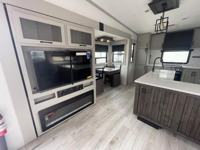 2025 Keystone Montana High Country 325RK, $ 95,401