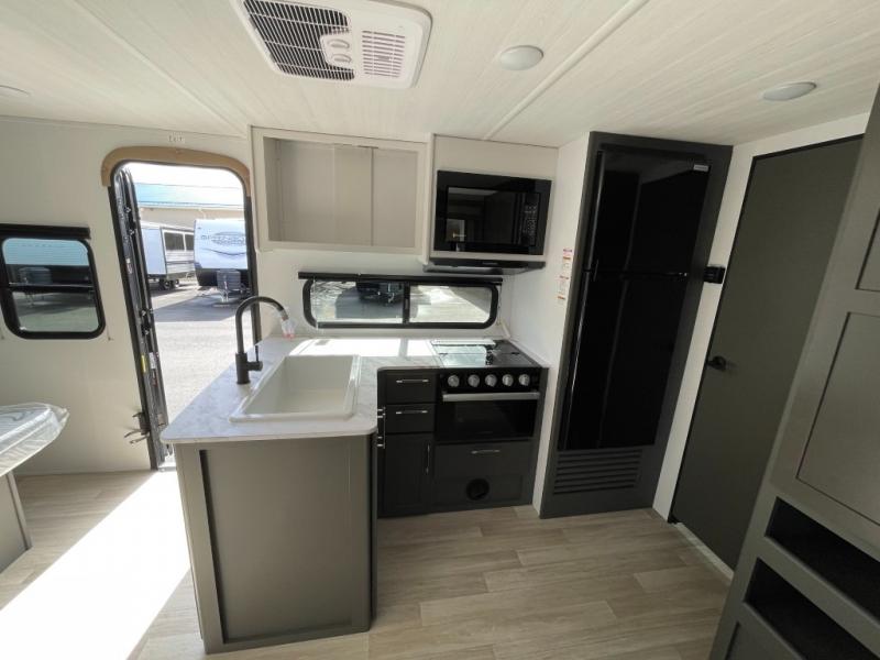 2025 Keystone Bullet Classic (West) 1840RBWE, $ 29,990