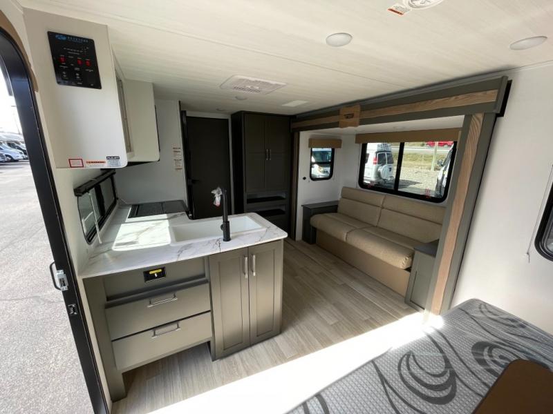 2025 Keystone Bullet Classic (West) 1840RBWE, $ 29,990