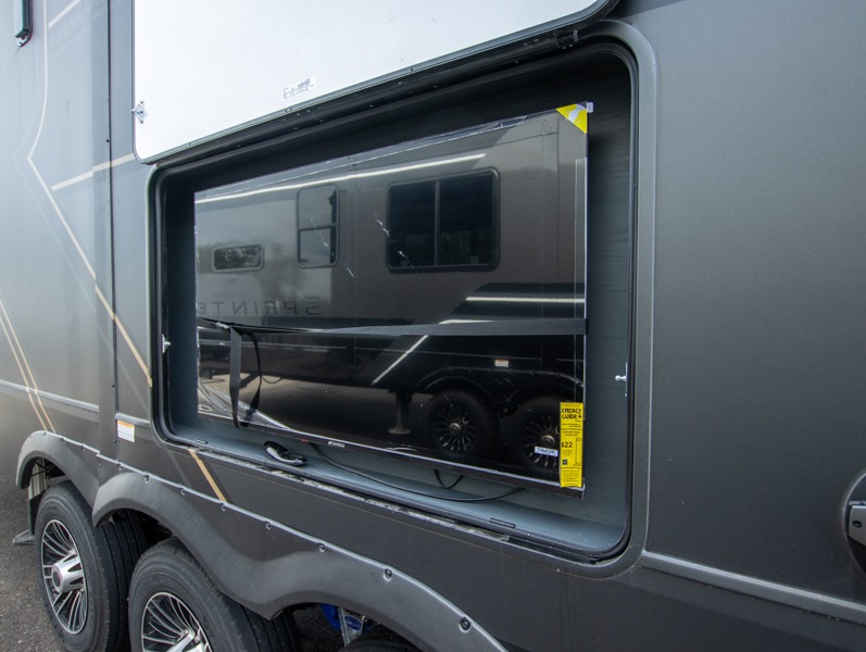 2025 Keystone Raptor 433, $ 183,865