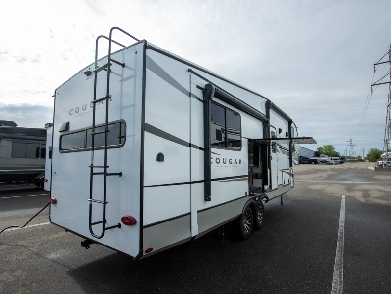 2025 Keystone Cougar Half-Ton (Fifth Wheel) 26RKE, $ 71,236