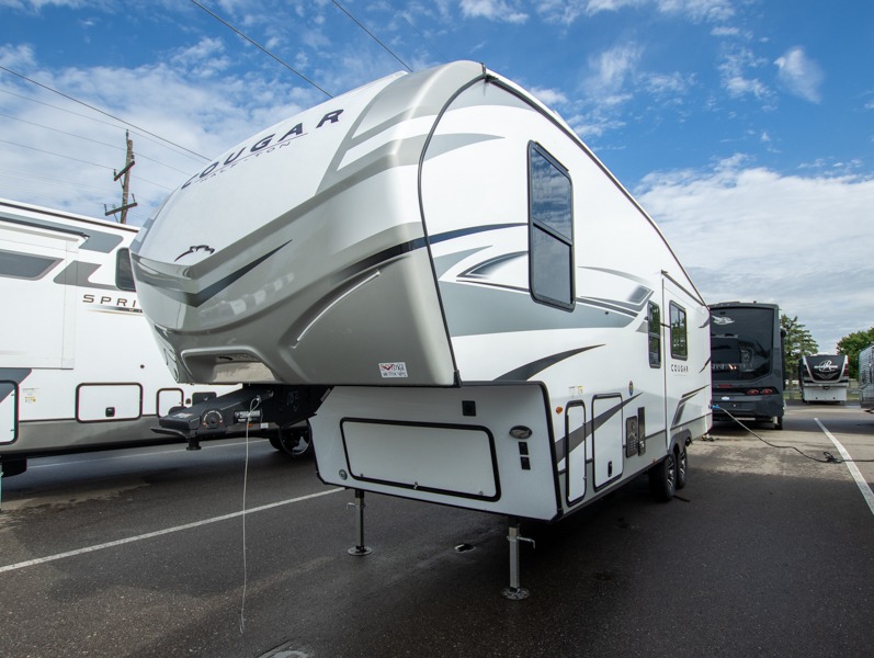 2025 Keystone Cougar Half-Ton (Fifth Wheel) 26RKE, $ 71,236