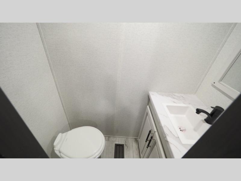 2025 Keystone Retreat 391HBDL, $ 92,994