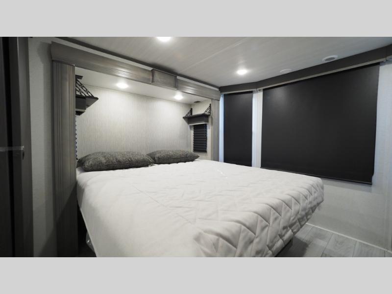 2025 Keystone Retreat 391HBDL, $ 92,994