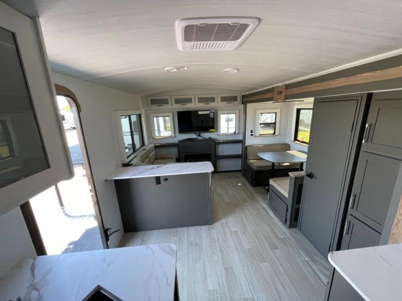 2025 Keystone Bullet Crossfire (Double-Axle - West, $ 43,990