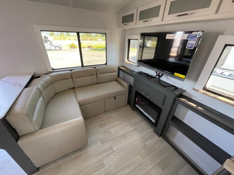 2025 Keystone Bullet Crossfire (Double-Axle - West, $ 43,990