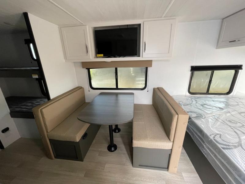 2025 Keystone Bullet Classic (East) 1700BH, $ 24,990