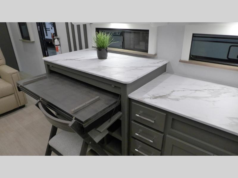 2025 Keystone Bullet Crossfire 270RKS, $ 52,464