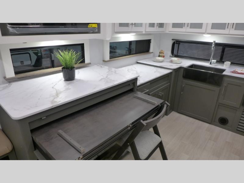 2025 Keystone Bullet Crossfire 270RKS, $ 52,464