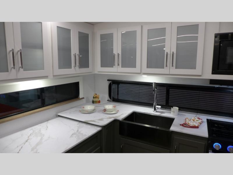 2025 Keystone Bullet Crossfire 270RKS, $ 52,464