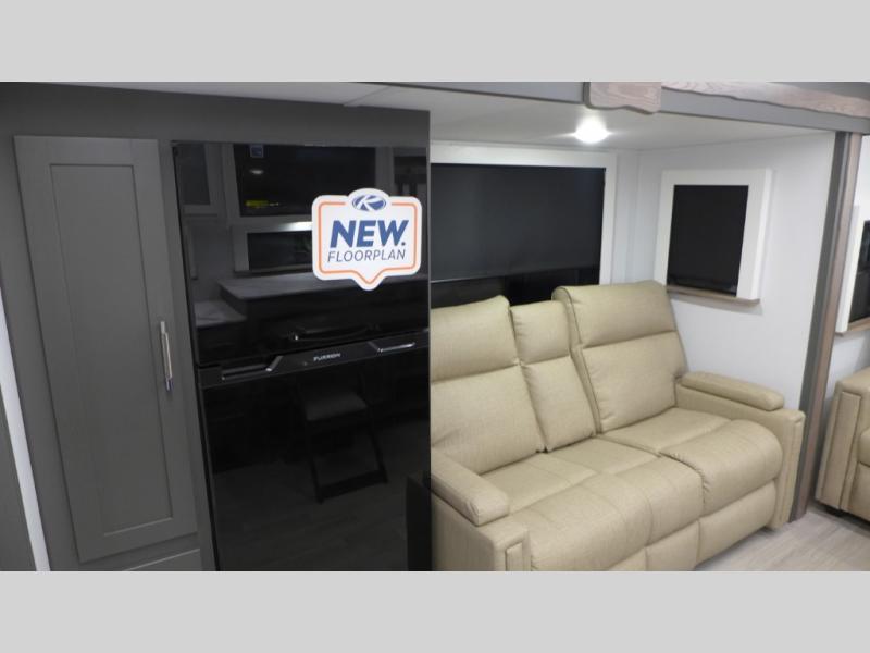 2025 Keystone Bullet Crossfire 270RKS, $ 52,464