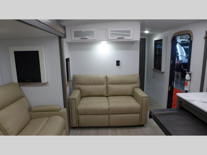 2025 Keystone Bullet Crossfire 270RKS, $ 52,464