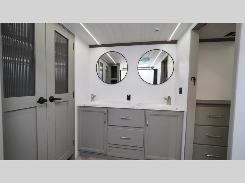 2025 Keystone Sprinter (Fifth Wheel) 3840LRK, $ 97,060