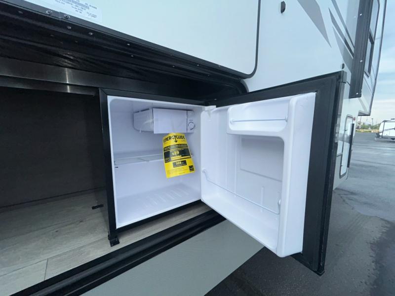 2025 Keystone Cougar 360MBI, $ 79,990