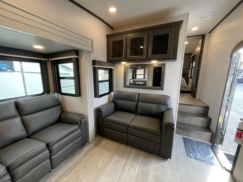 2025 Keystone Cougar Half-Ton (Fifth Wheel) 29RKS, $ 68,700