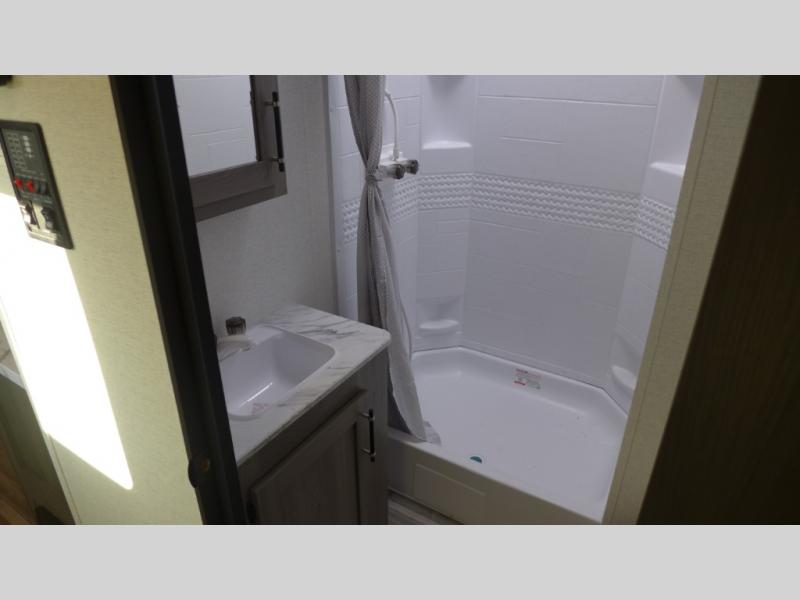 2025 Keystone Raptor Carbon Aluminum 30WFO, $ 44,395