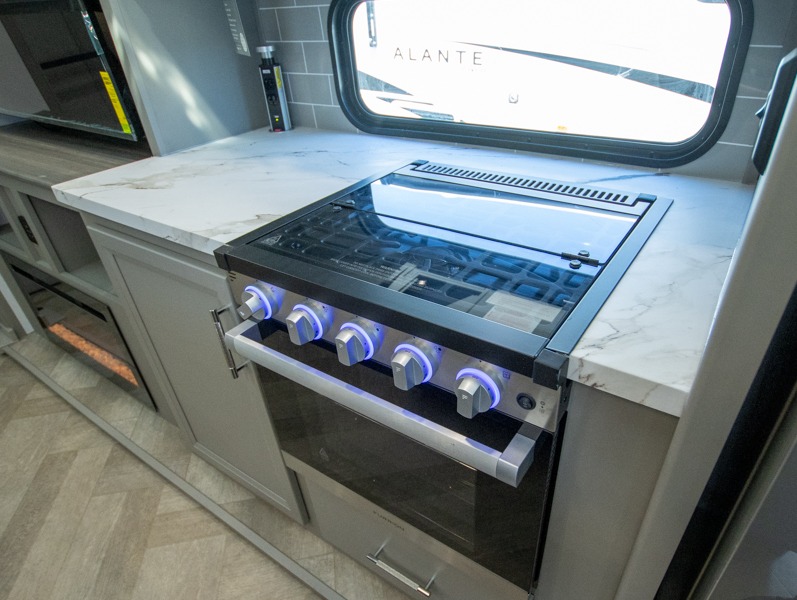 2025 Keystone Sprinter 3920DSL, $ 88,097