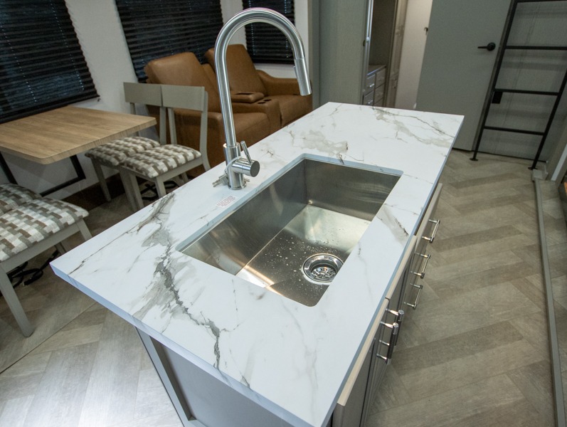 2025 Keystone Sprinter 3920DSL, $ 88,097