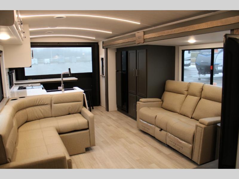 2025 Keystone Bullet Premium 336BBK, $ 44,990