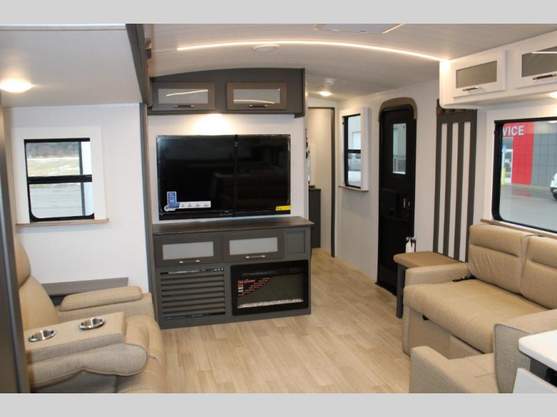 2025 Keystone Bullet Premium 336BBK, $ 44,990