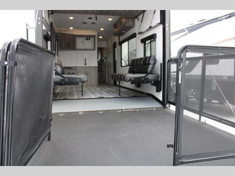 2025 Keystone Raptor Carbon Aluminum 30WFO, $ 32,990