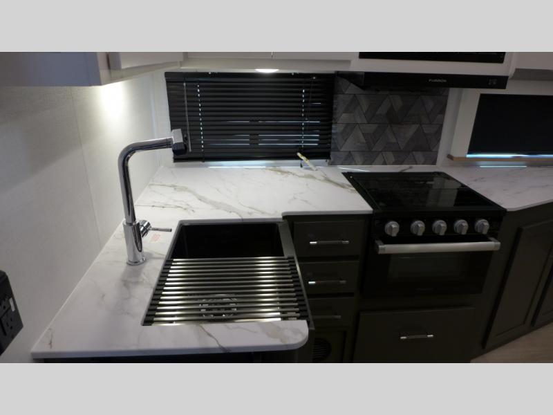 2025 Keystone Bullet Crossfire 2530RDWE, $ 41,244