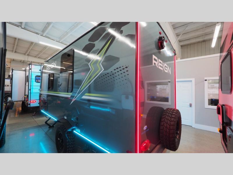 2025 Keystone Reign 15RB, $ 23,990