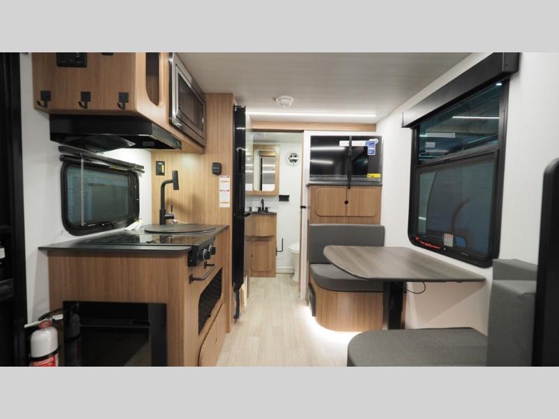 2025 Keystone Reign 15RB, $ 23,990