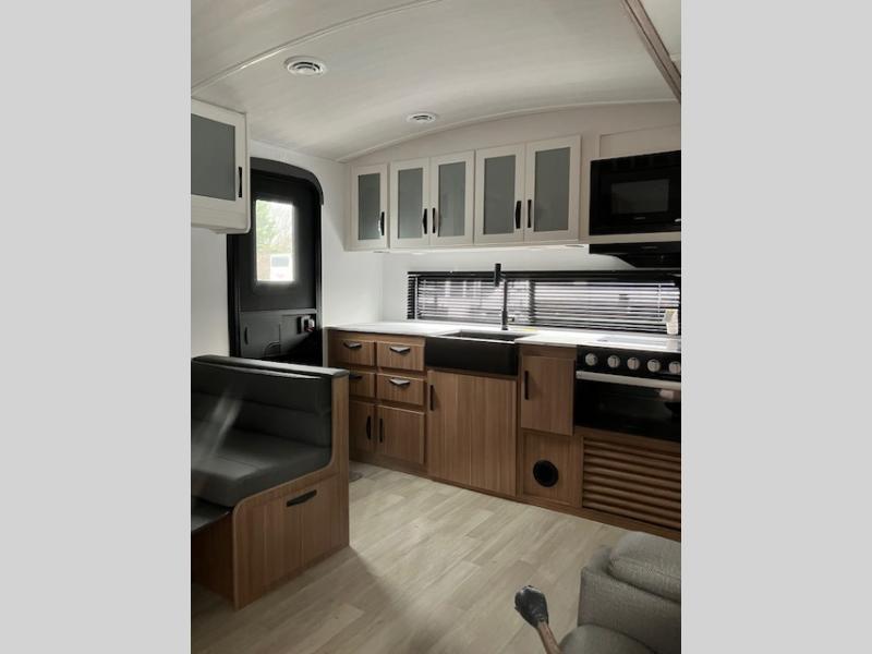 2025 Keystone Passport Super Lite (East) 2450RK, $ 29,990