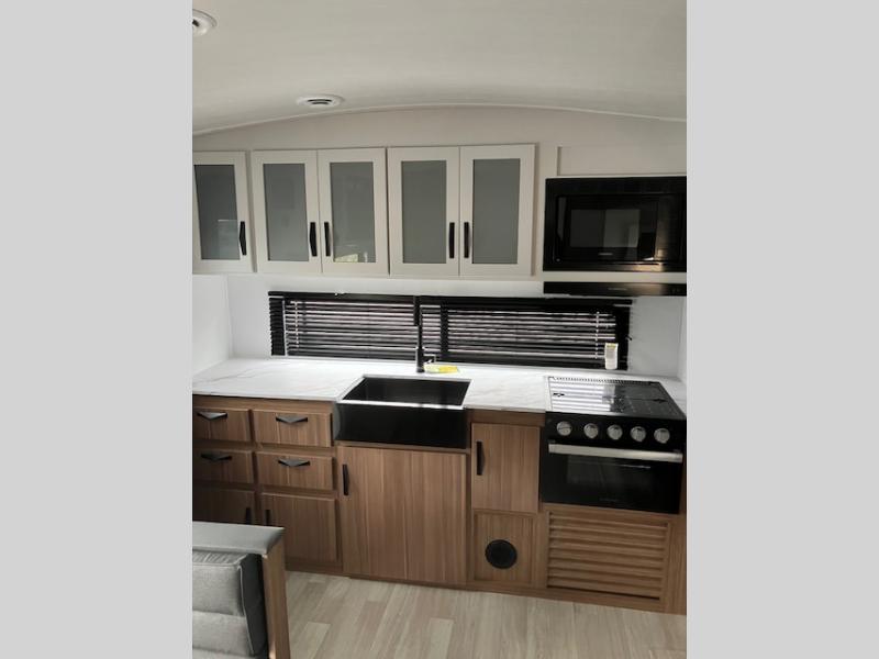 2025 Keystone Passport Super Lite (East) 2450RK, $ 29,990